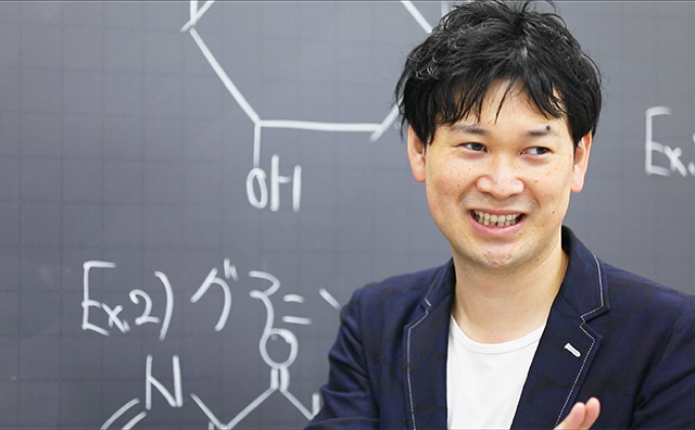 クビ寸前の不人気講師が大逆転　奇跡の“日本一”を実現させた「読書術」