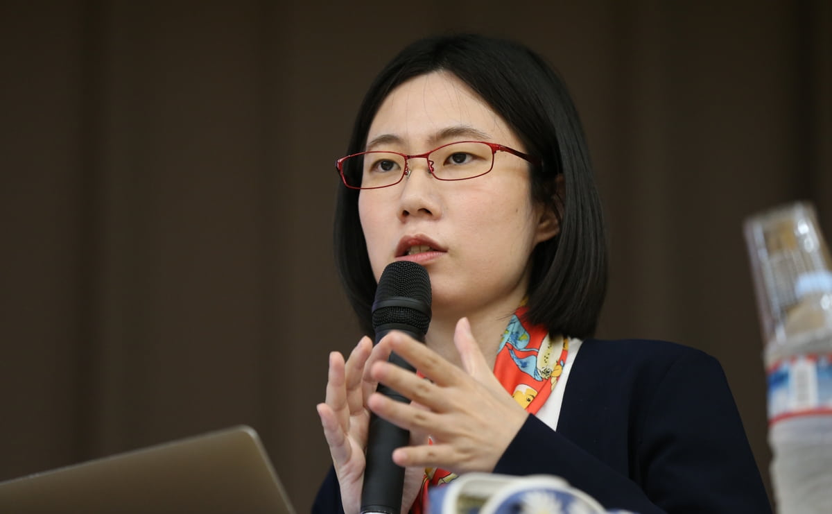 「勉強嫌いだった」たかまつななさんが中学の頃に気づいた“社会を変える面白さ”のサムネイル
