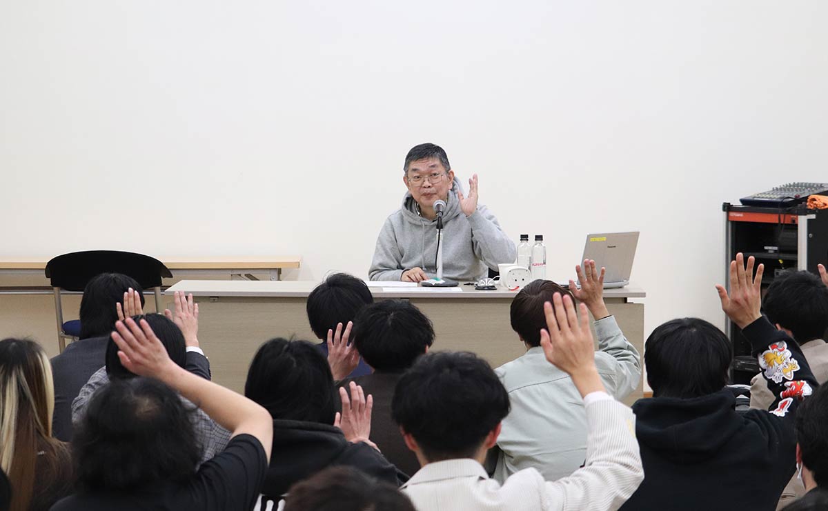 「この人と自分は違う」 持病、父親の暴言に苦しんだ漫才作家が体得した、悩まない生き方のサムネイル