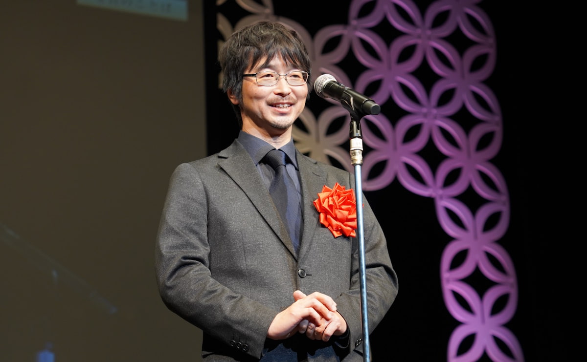 「計算ずくなら恐ろしい作家」 古泉迦十さん24年ぶりの超大作『崑崙奴』の底知れぬ魅力のサムネイル