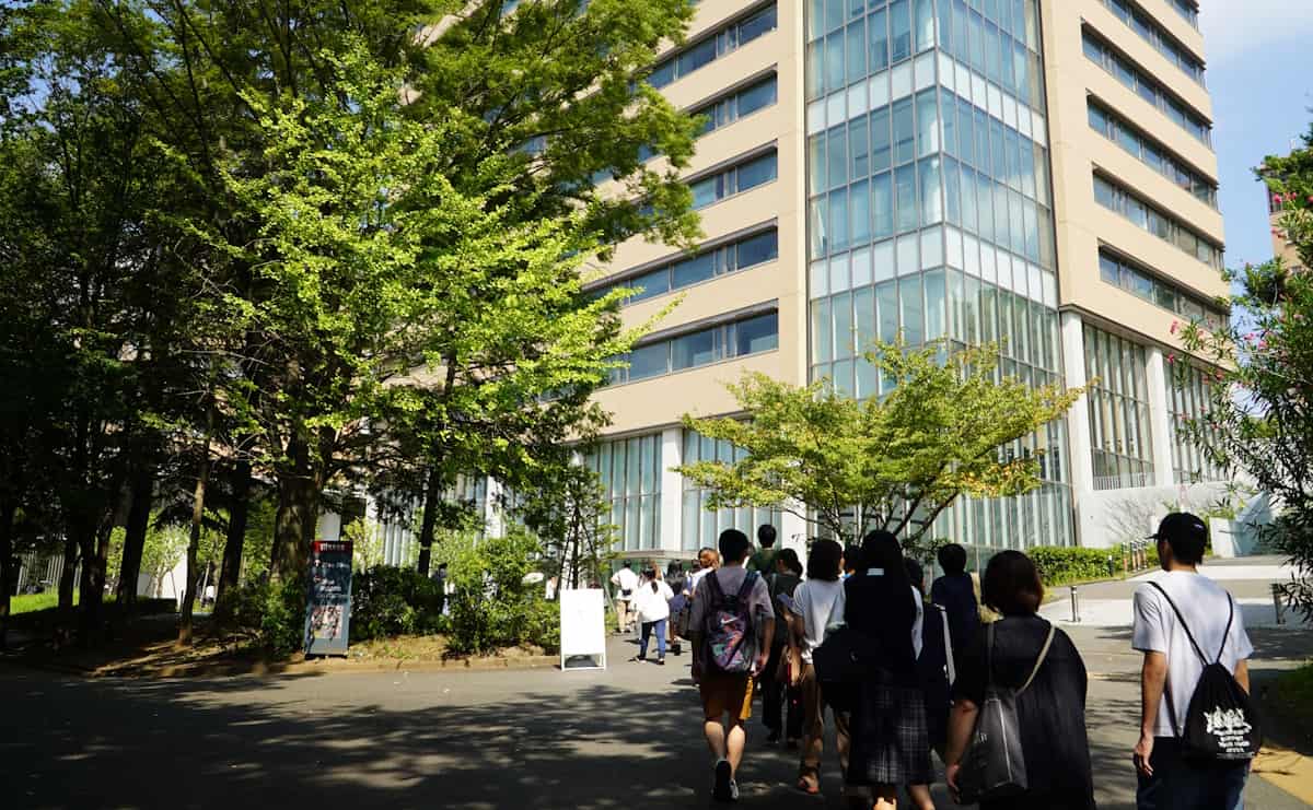 大学生き残りの鍵は固有の強みの発見　多摩地域「社長輩出率１位」の実績のサムネイル