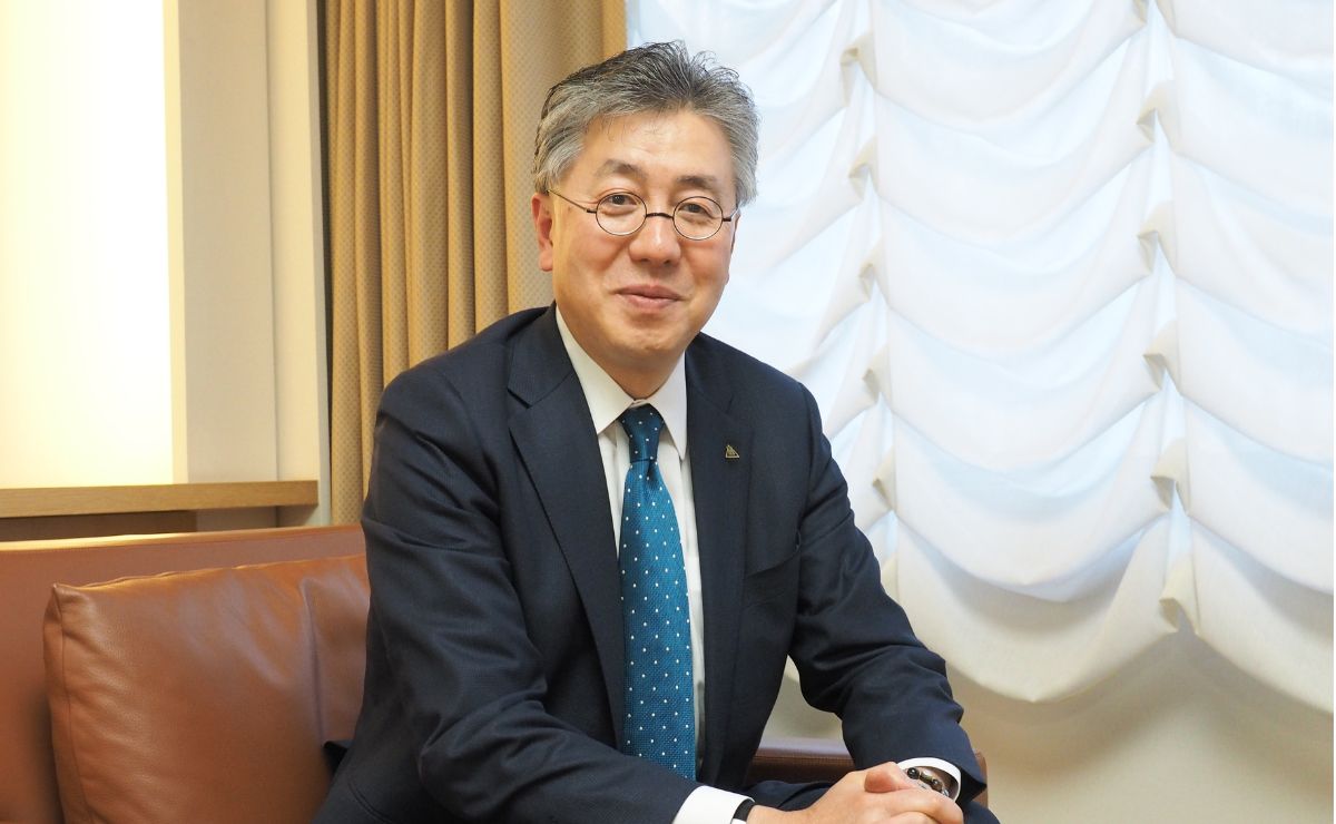 夜のバイトから東映社長へ　立命館「すごい卒業生」が挑むハリウッド進出のサムネイル