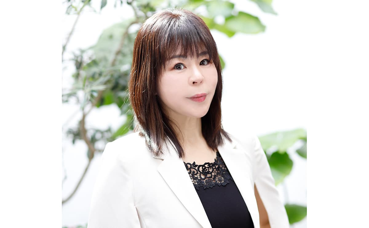 高殿円さん「書かずには死ねなかった」。氷河期世代の“鎮魂の物語”