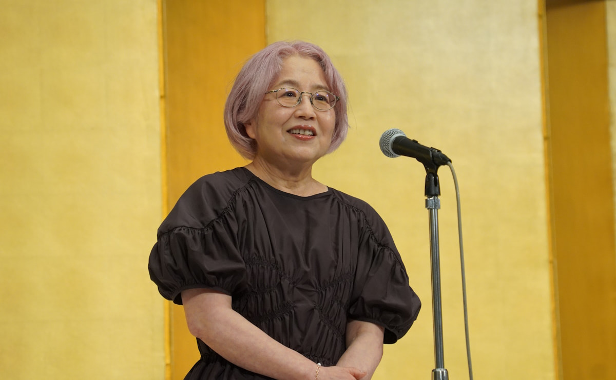 「今、とても幸せ」直木賞受賞の朝倉かすみさん、憧れの舞台で明かした素直な胸の内のサムネイル