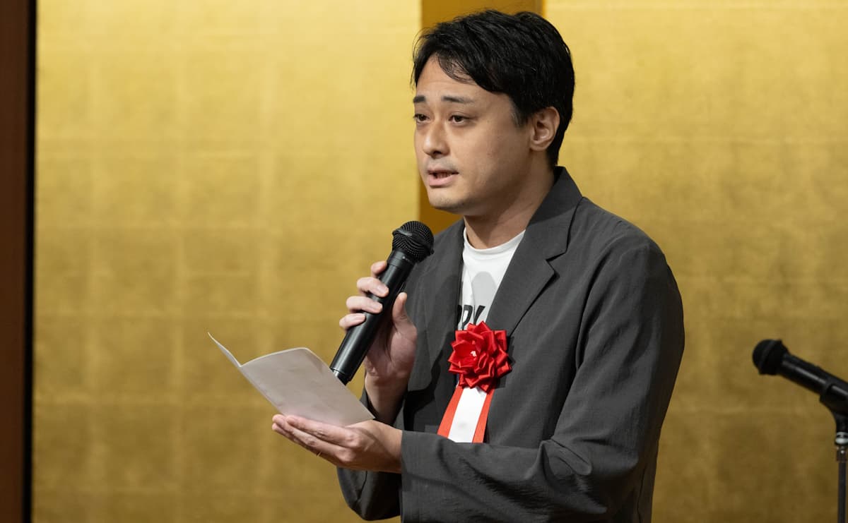 佐藤航陽さん
