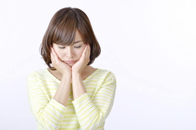 対等になれず、蔑まれ...「自己肯定感が低い人」ほど人生損する理由のサムネイル