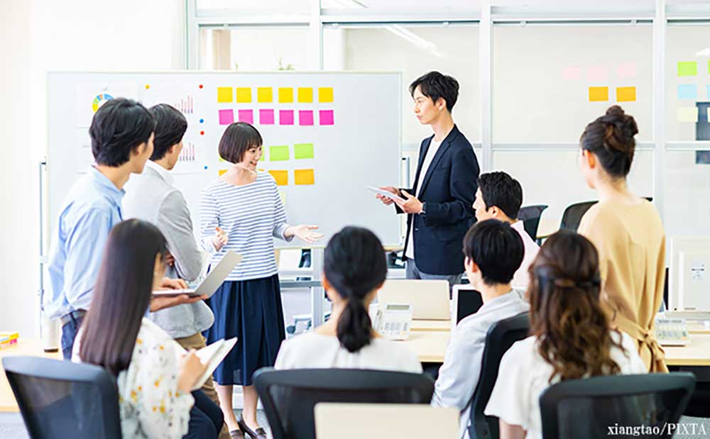 目立たないのに「周りに人が集まってくる人」がやっていることのサムネイル