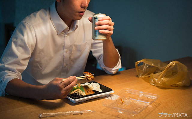 体に良い「コンビニ食品」の選び方...工夫次第で“ソース焼きそば”も健康的にのサムネイル